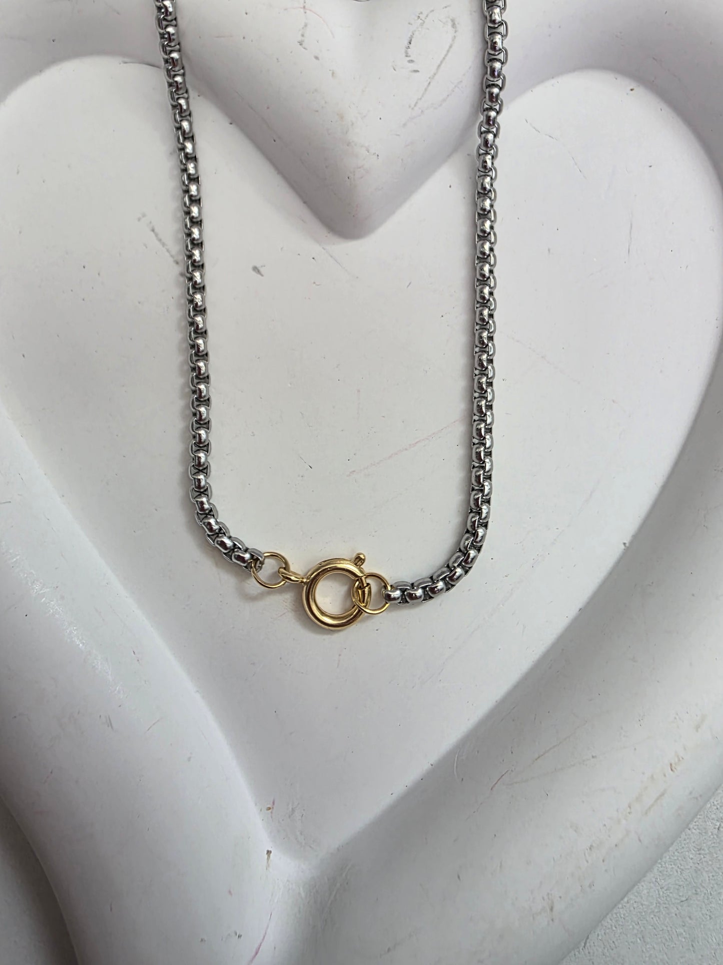 Basic DY necklace