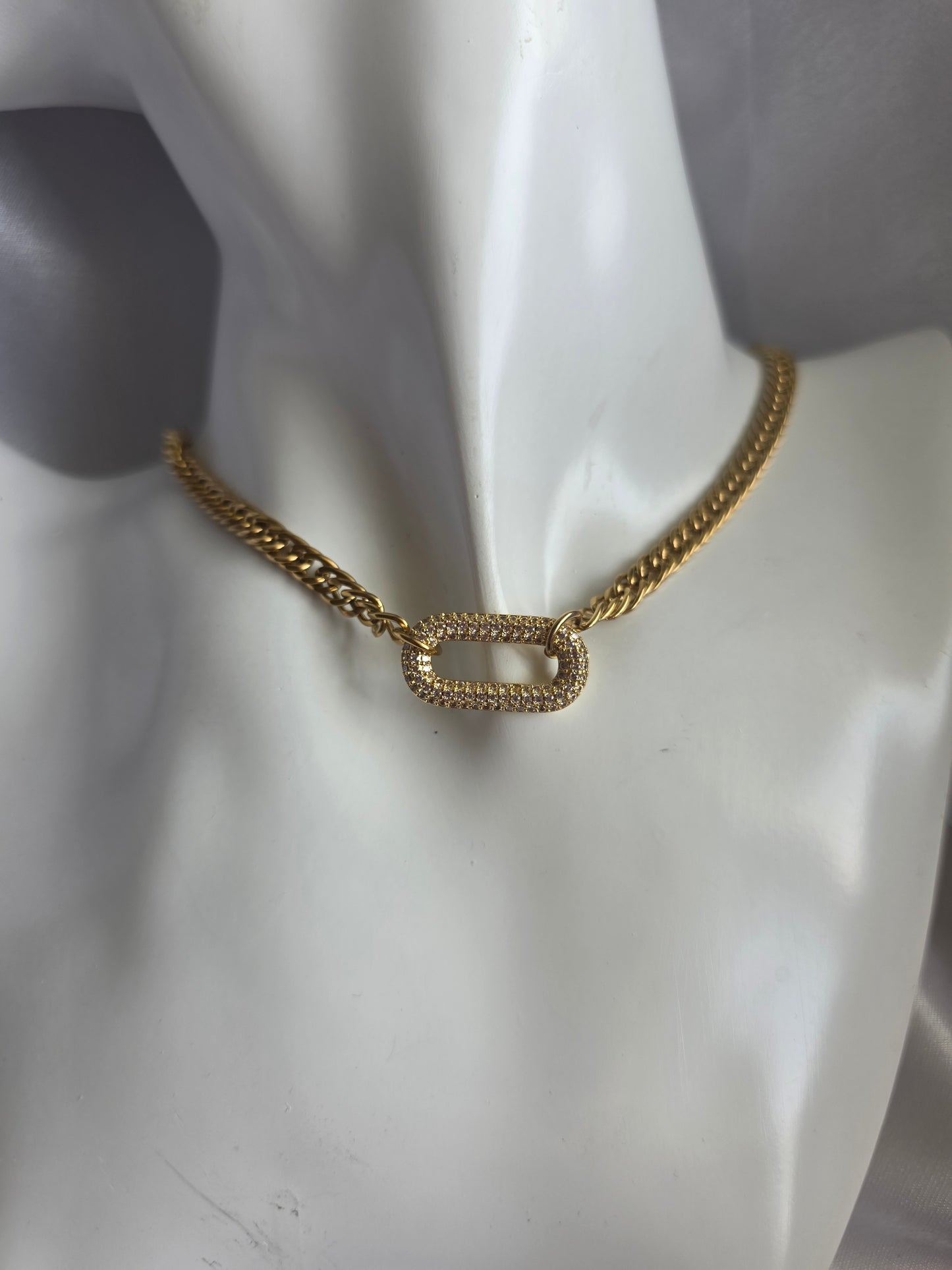 Bold necklace