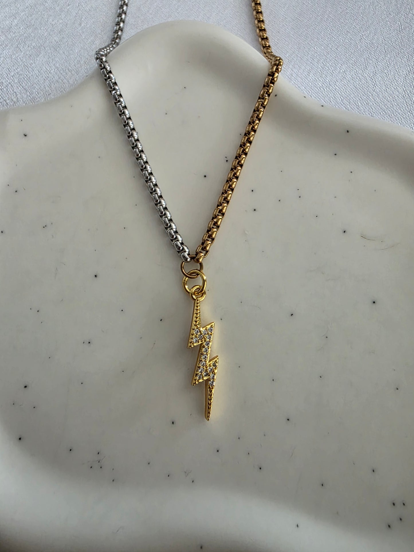 Trueno necklace