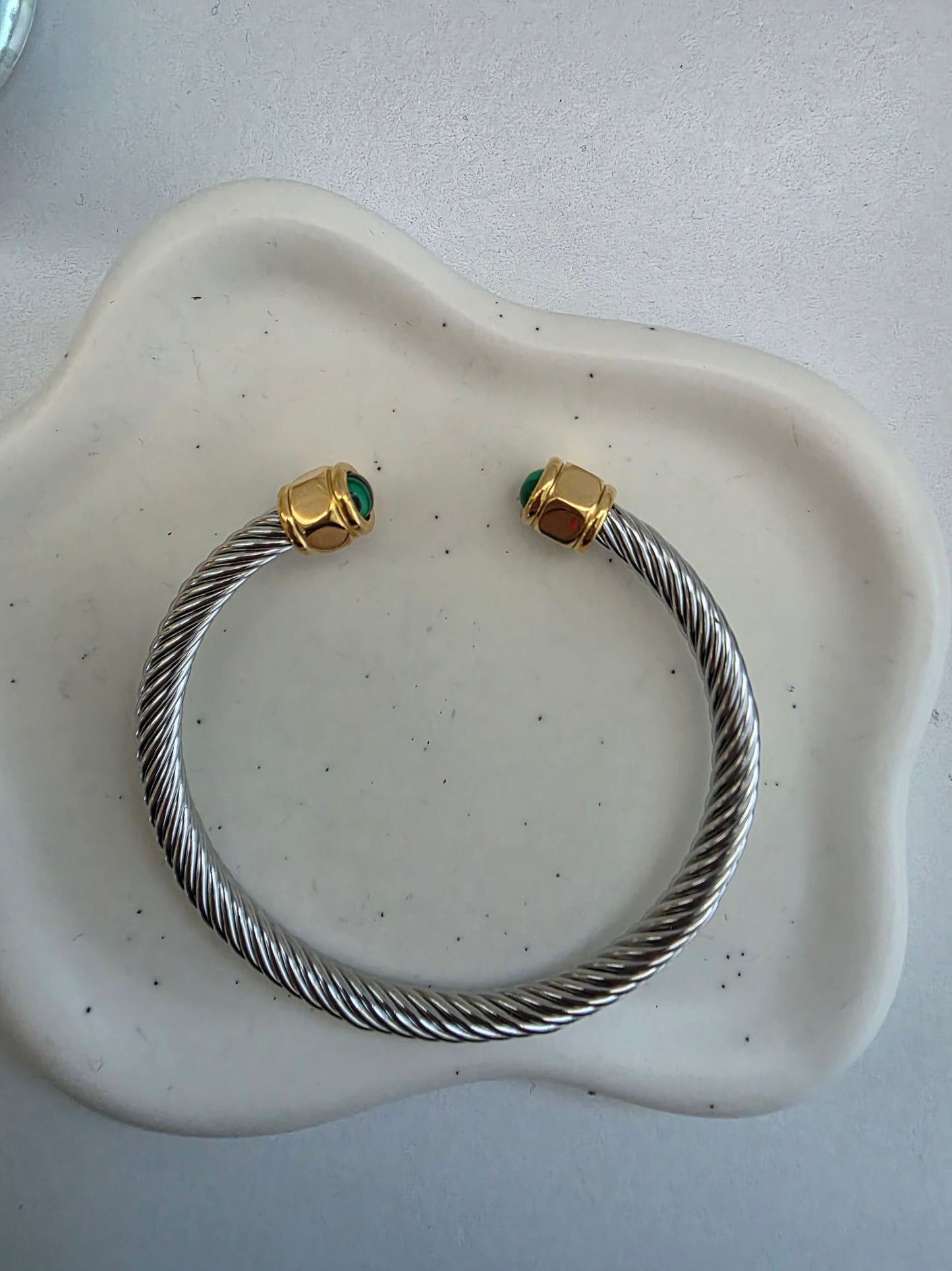 Cable bangle