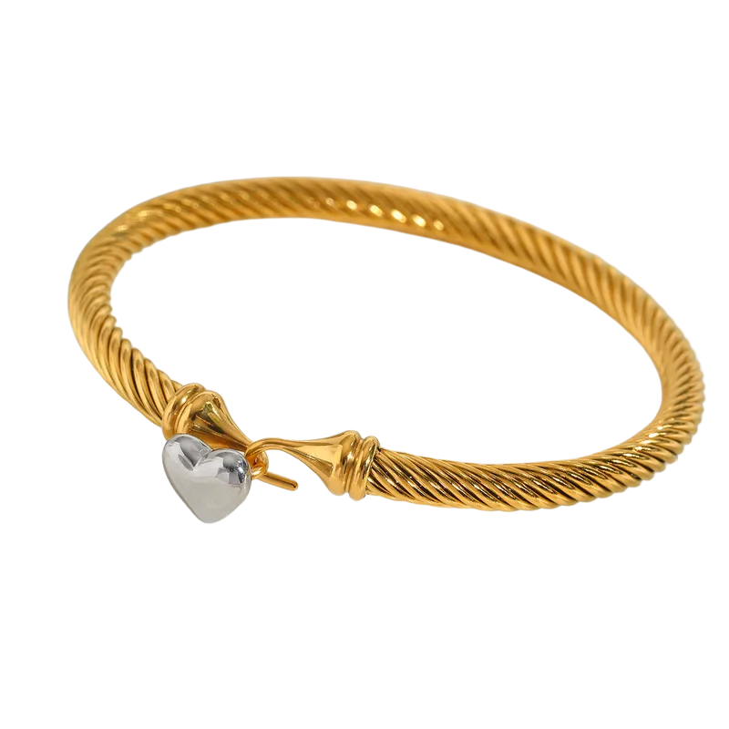 Cable heart bracelet