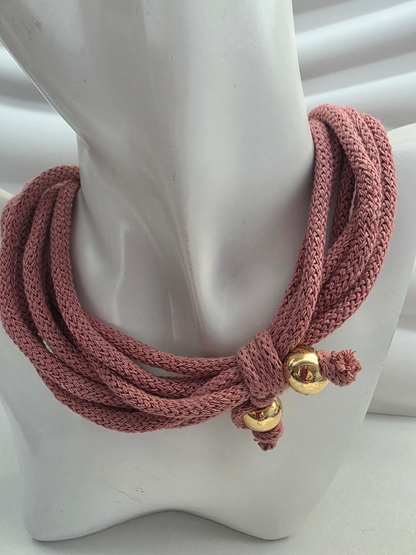Rose Nude necklace