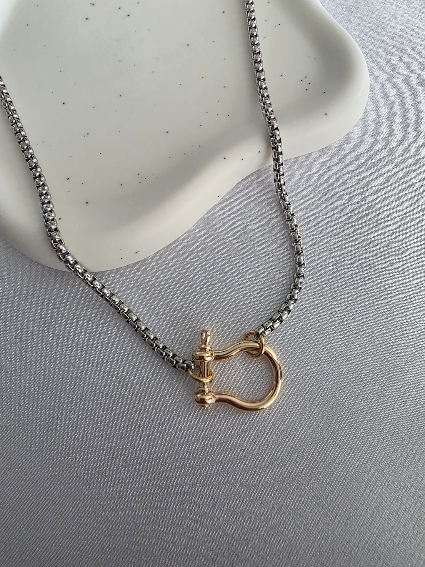 Locki necklace