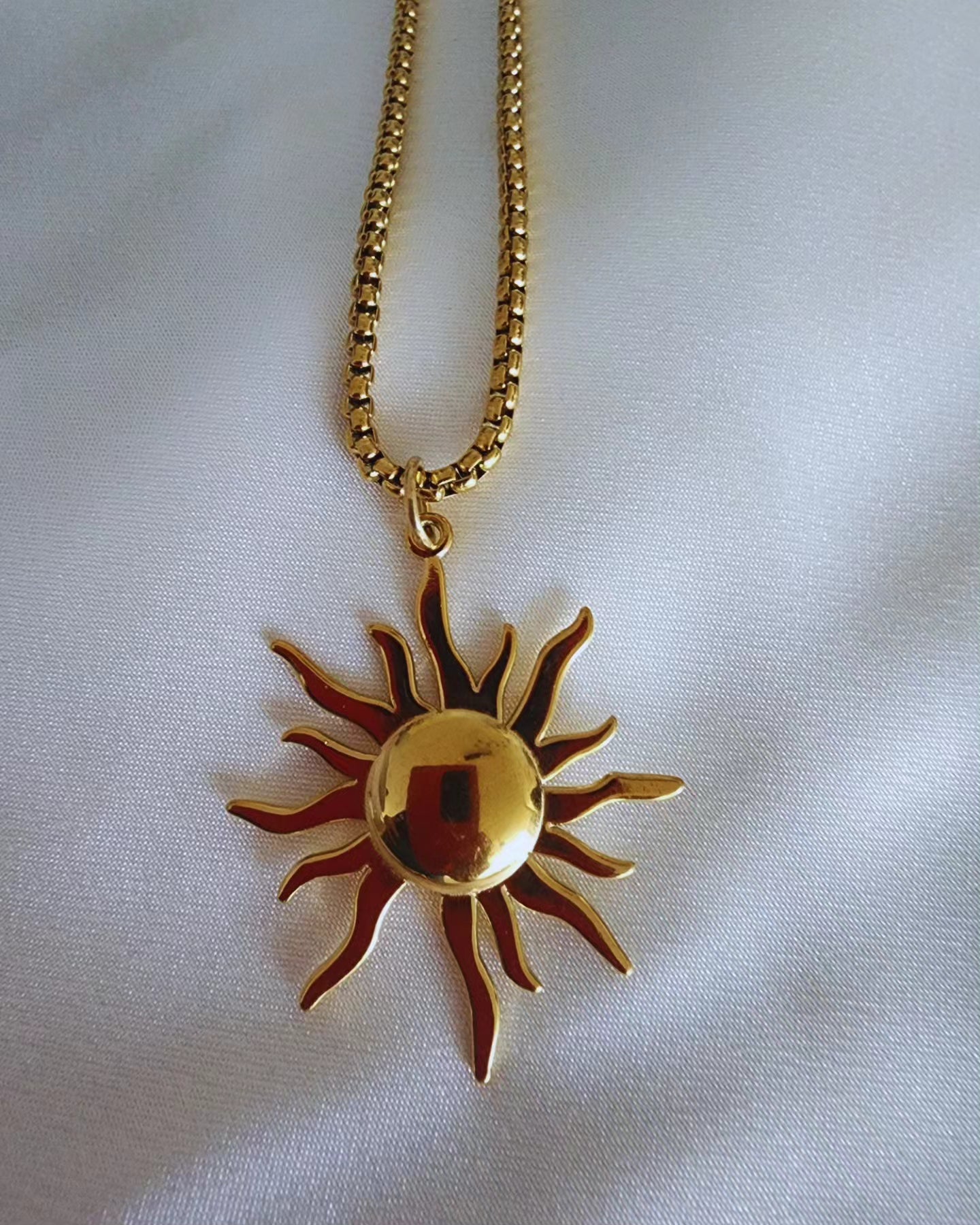 Solena necklace