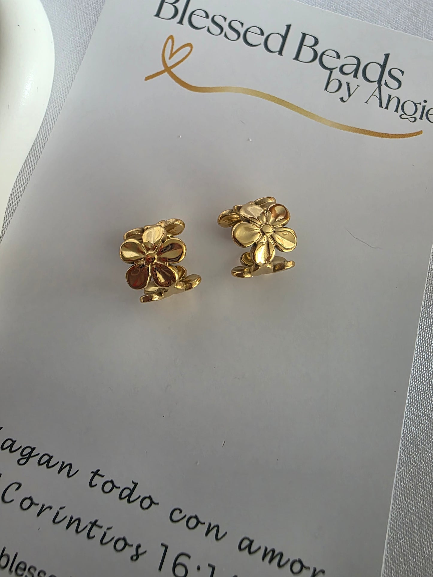 Tropi earcuff