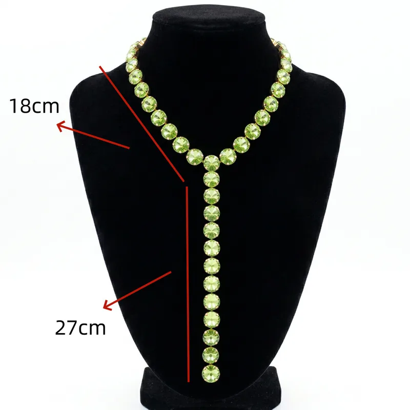 Queen lariat necklace