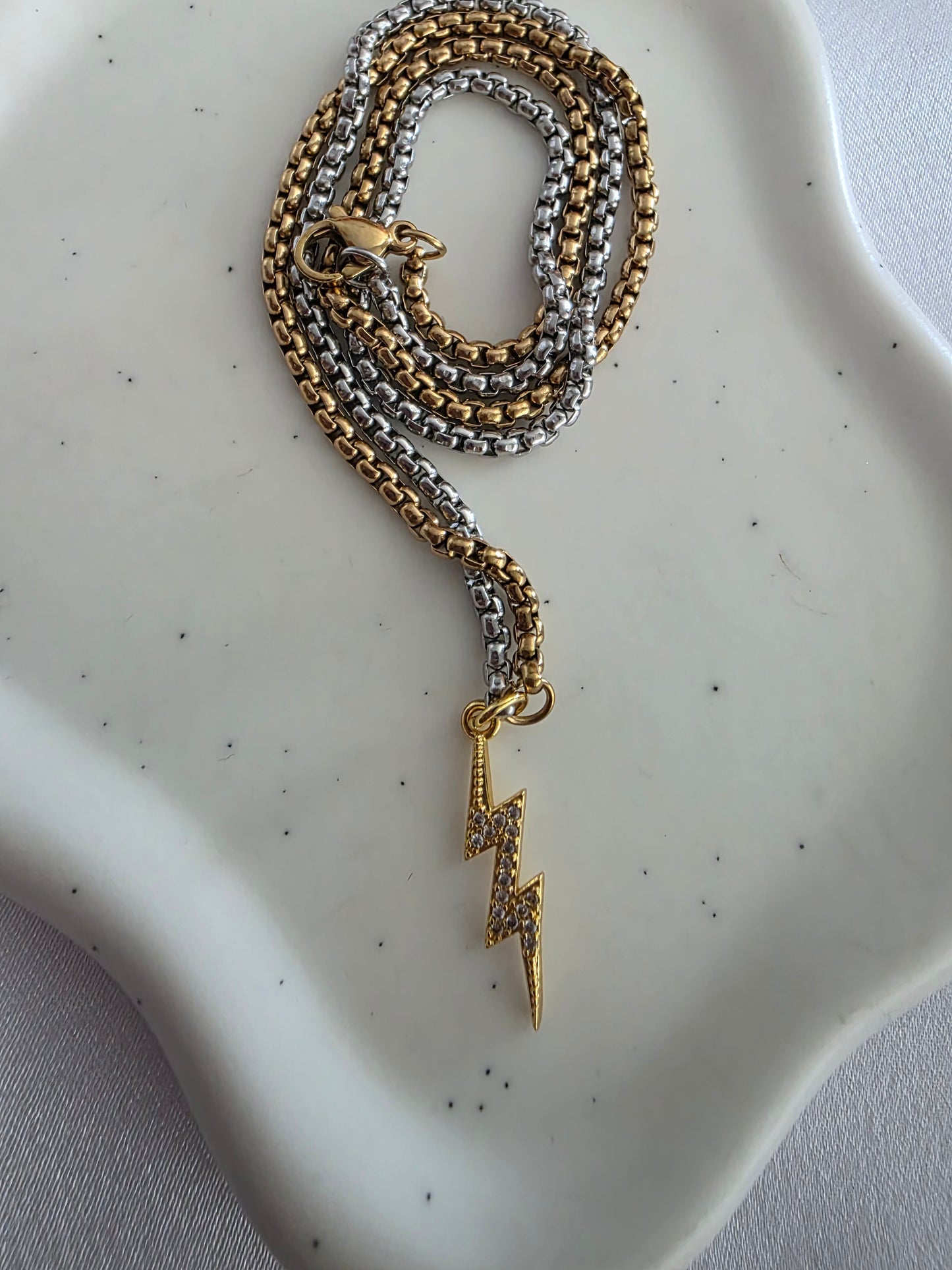 Trueno necklace