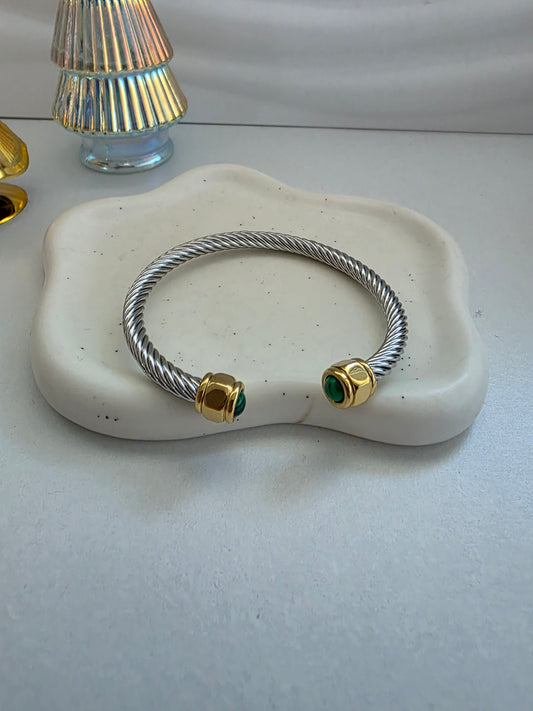 Cable bangle