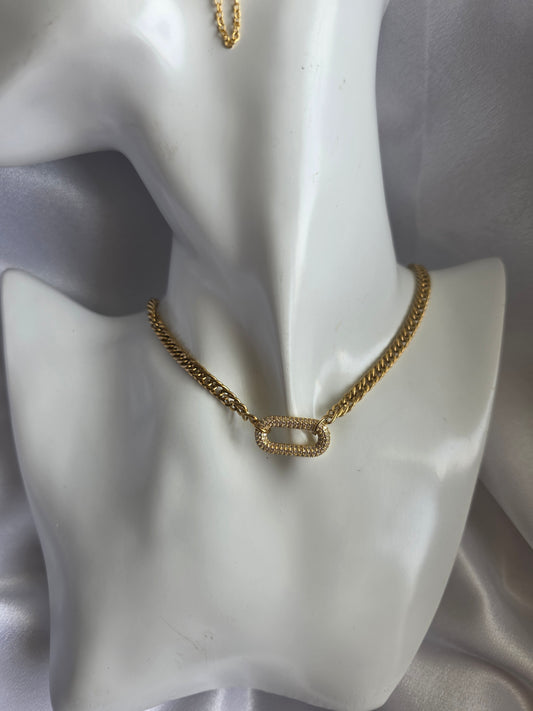 Bold necklace