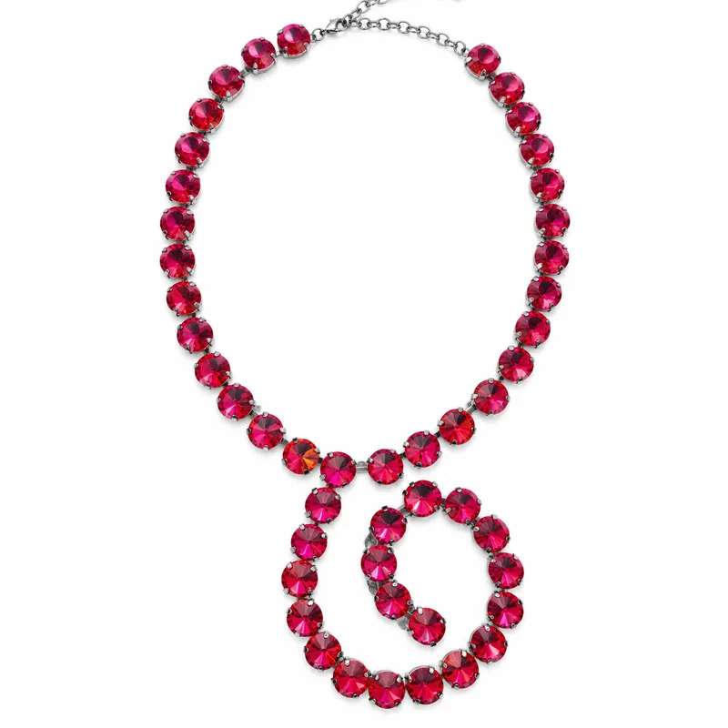 Queen lariat necklace