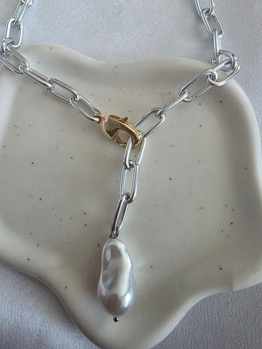 2 tones pearl lariat