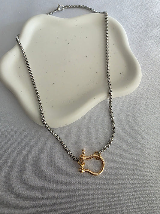 Locki necklace