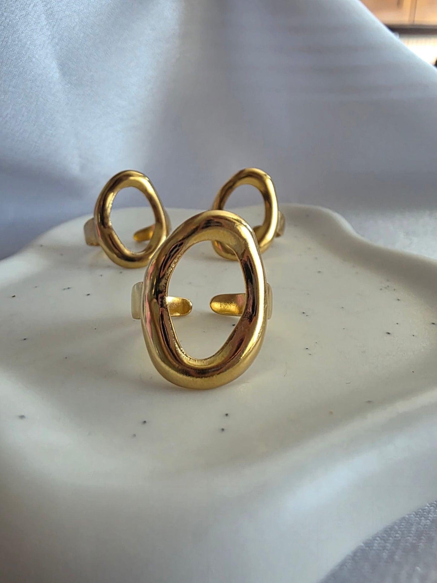 Circle ring